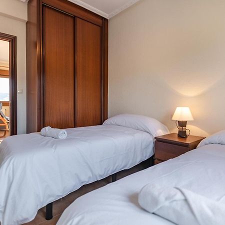 Apartamentos Privados Con Jardin Y Barbacoa Compartida En Laredo Ngoại thất bức ảnh
