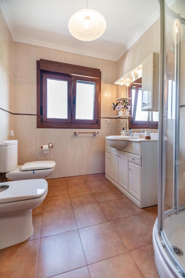 Apartamentos Privados Con Jardin Y Barbacoa Compartida En Laredo Ngoại thất bức ảnh