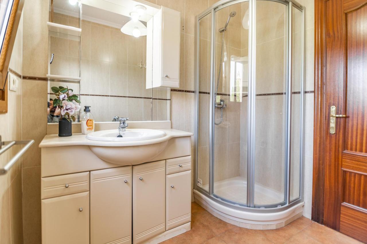 Apartamentos Privados Con Jardin Y Barbacoa Compartida En Laredo Ngoại thất bức ảnh